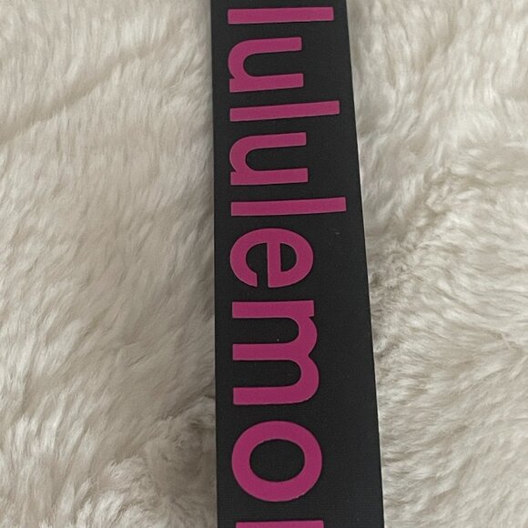 Lululemon All Hours Black/Hot Pink Keychain - Picture 2 of 6